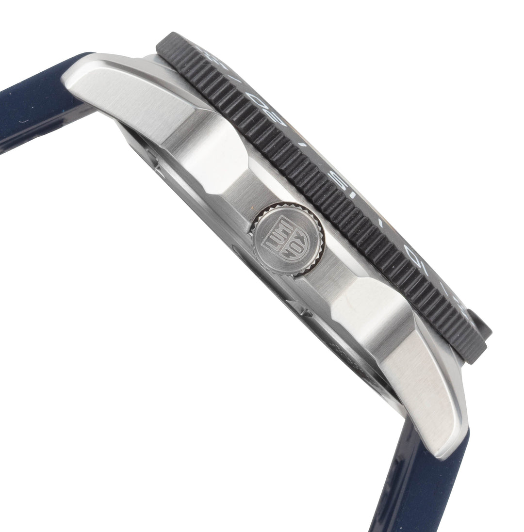 Pacific Diver 44 mm / Blue / Blue Blue Dial