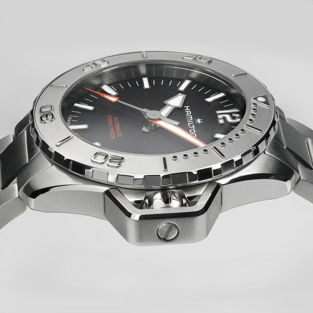 Khaki Navy Silver/SS Black Dial