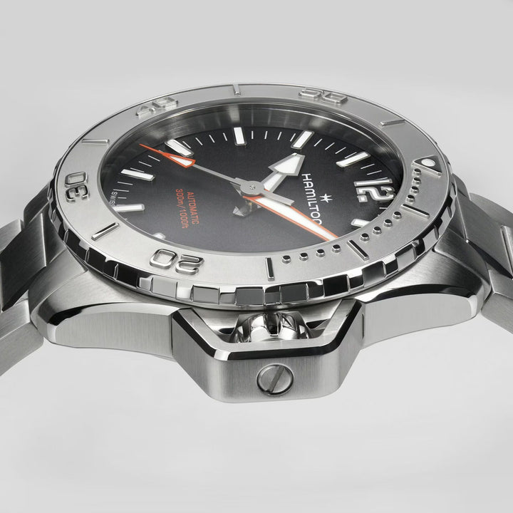 Khaki Navy Silver/SS Black Dial
