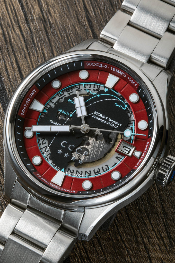 SPACE LEONOV RED / STAINLESS STEEL | Red Dial