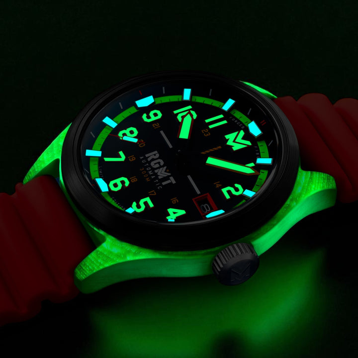 Defender Automatic Limited Edition Black / Silicone | Black Dial