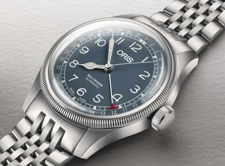 Big Crown Pointer Date Blue/Silver Stainless Steel Blue Dial