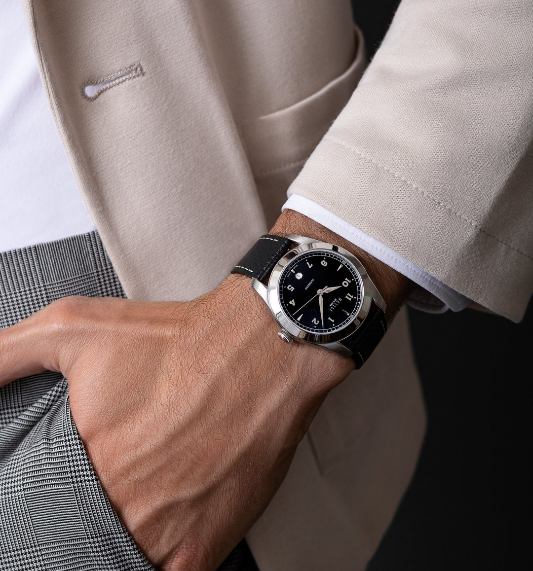 The Original Series Classic Black / Black Leather | Black Dial