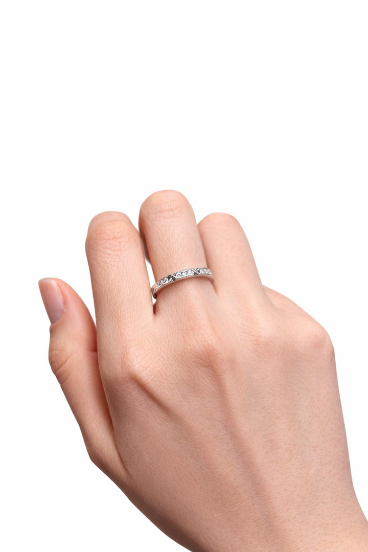 Vintage Scroll Diamond Band