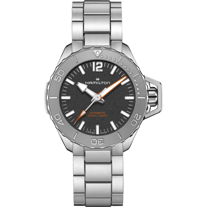 Khaki Navy 41mm / Black / Silver Black Dial
