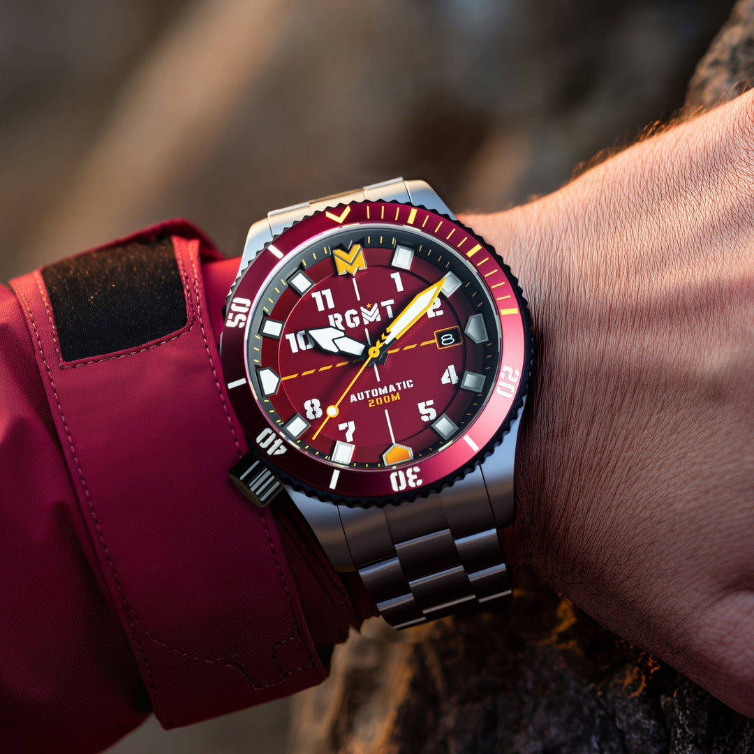 Recon Diver Automatic Red / Stainless Steel | Red Dial