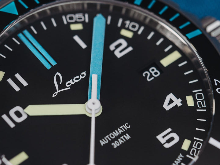 Atlantik 39 Black Rubber Black Dial