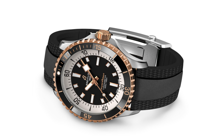 Superocean 42mm | Black Dial