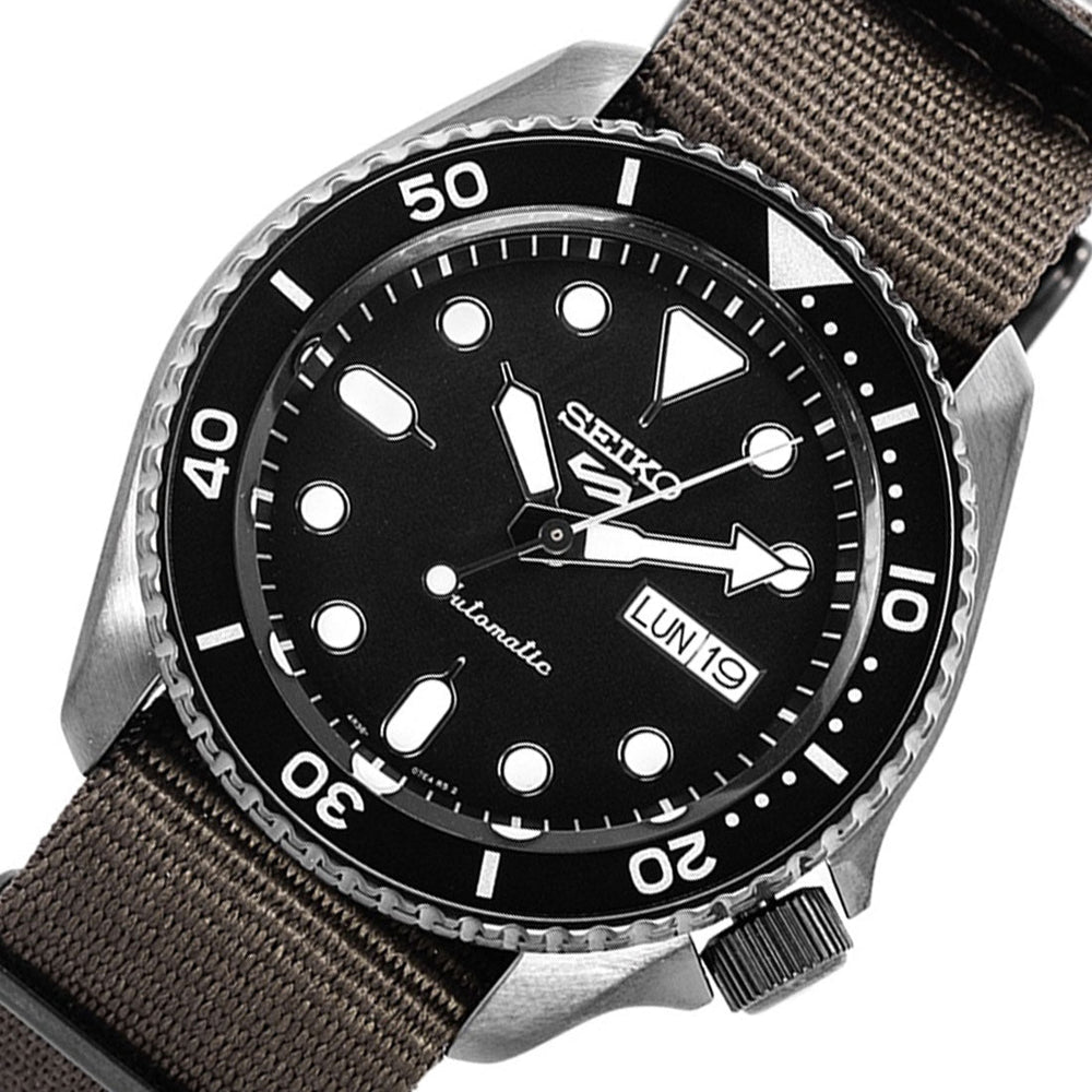 5 Sports SYX Black Dial / Olive Green Nylon Strap Black Dial