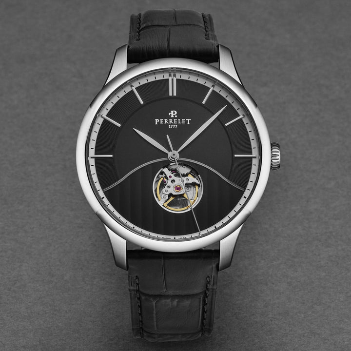 First Class A1087/A - Black Black Dial