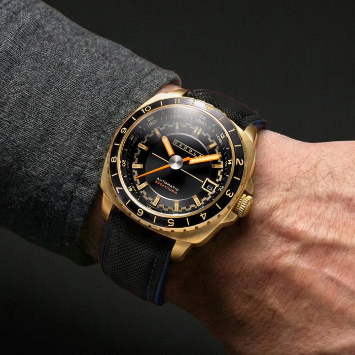 Overdrive Automatic Black / Black Canvas Black Dial