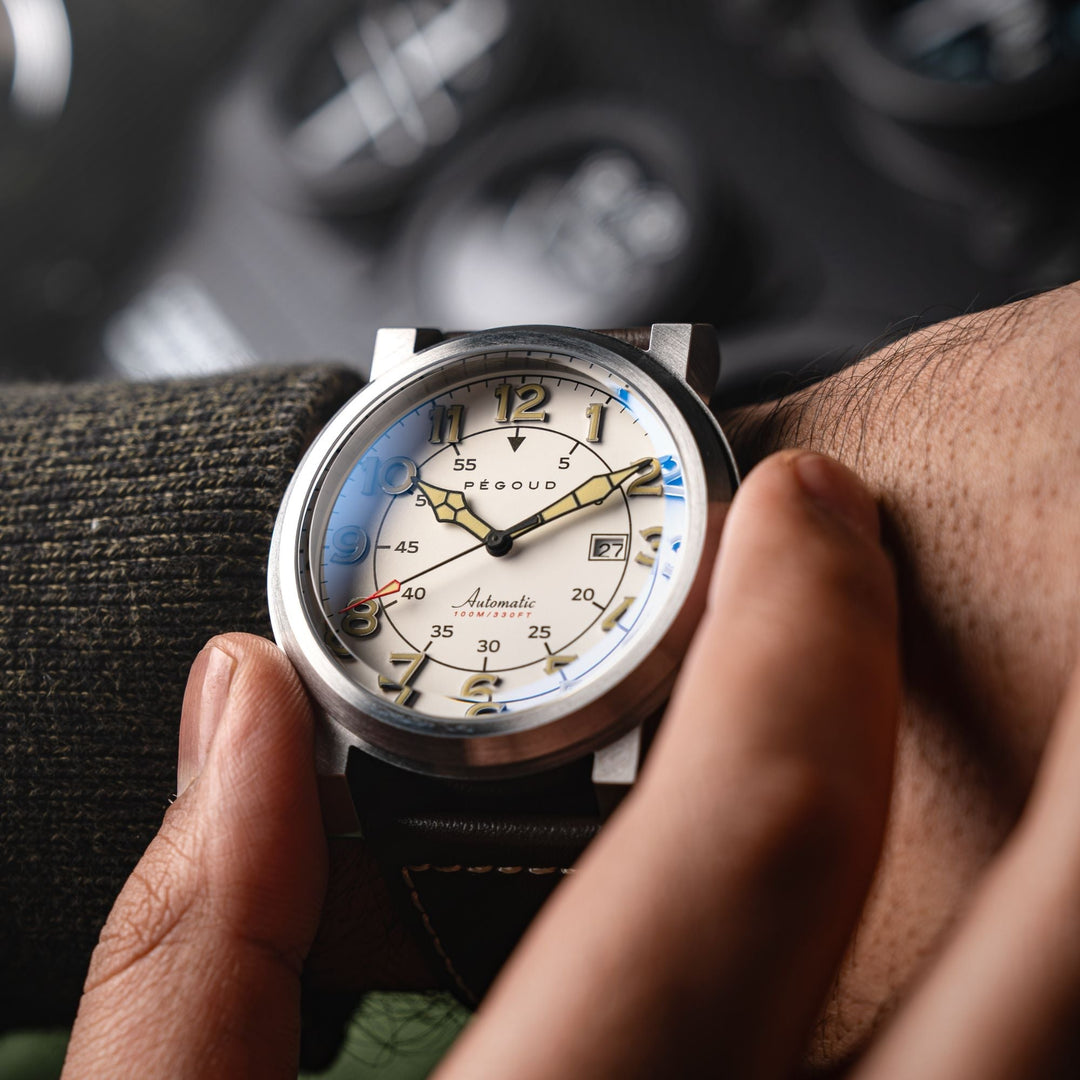 Le Pilote Automatic White / Brown Leather | White Dial