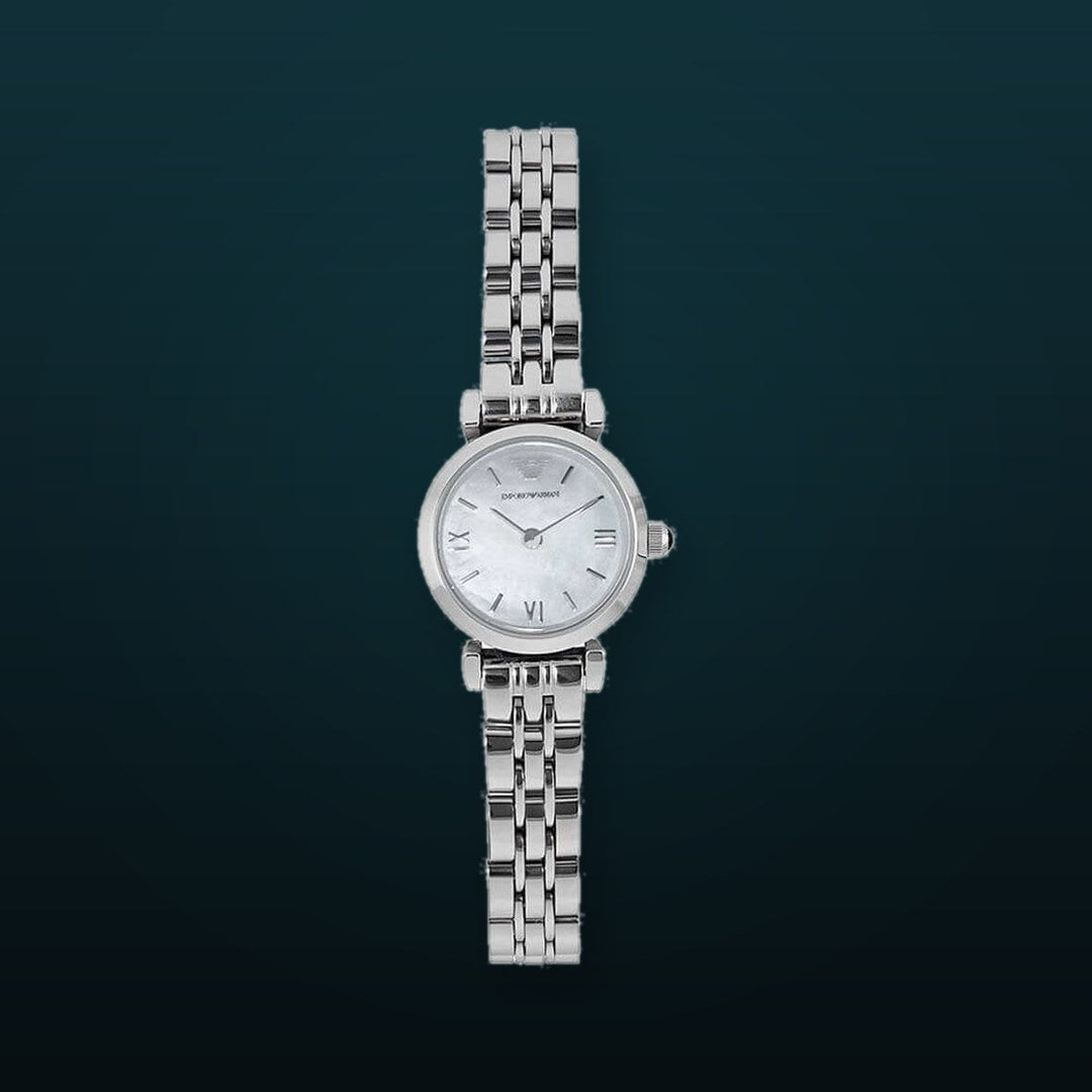 Classic White Mother-Of-Pearl Dial / Stainless Steel Bracelet Mother-of-Pearl Dial