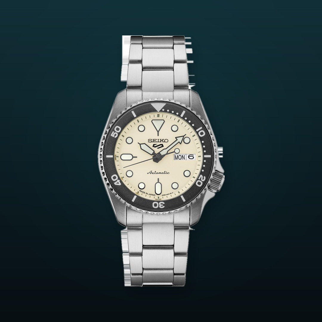 5 Sports SKX Series Mid-Size Beige Dial / Stainless Steel Bracelet Beige Dial