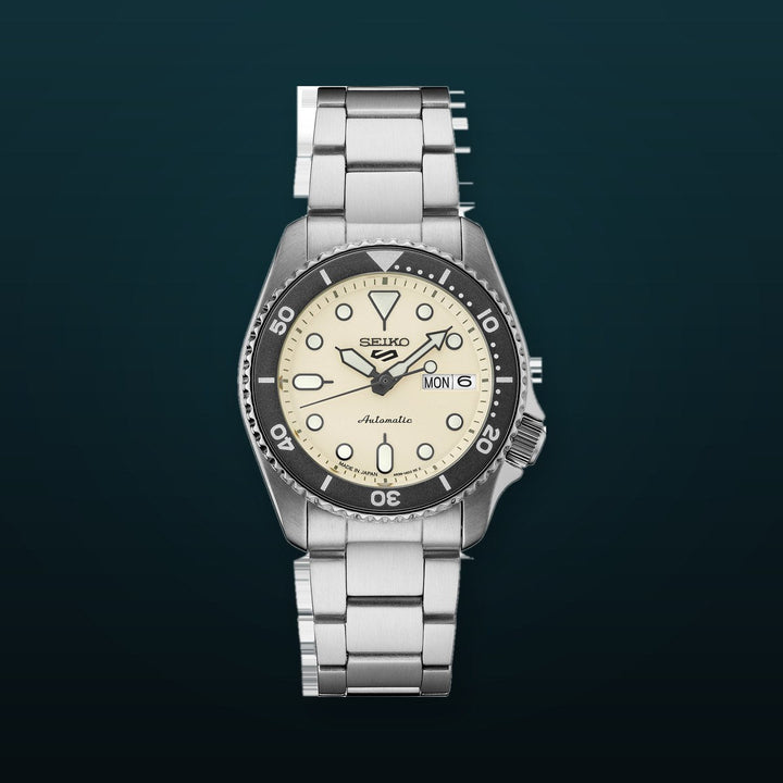 5 Sports SKX Series Mid-Size Beige Dial / Stainless Steel Bracelet Beige Dial