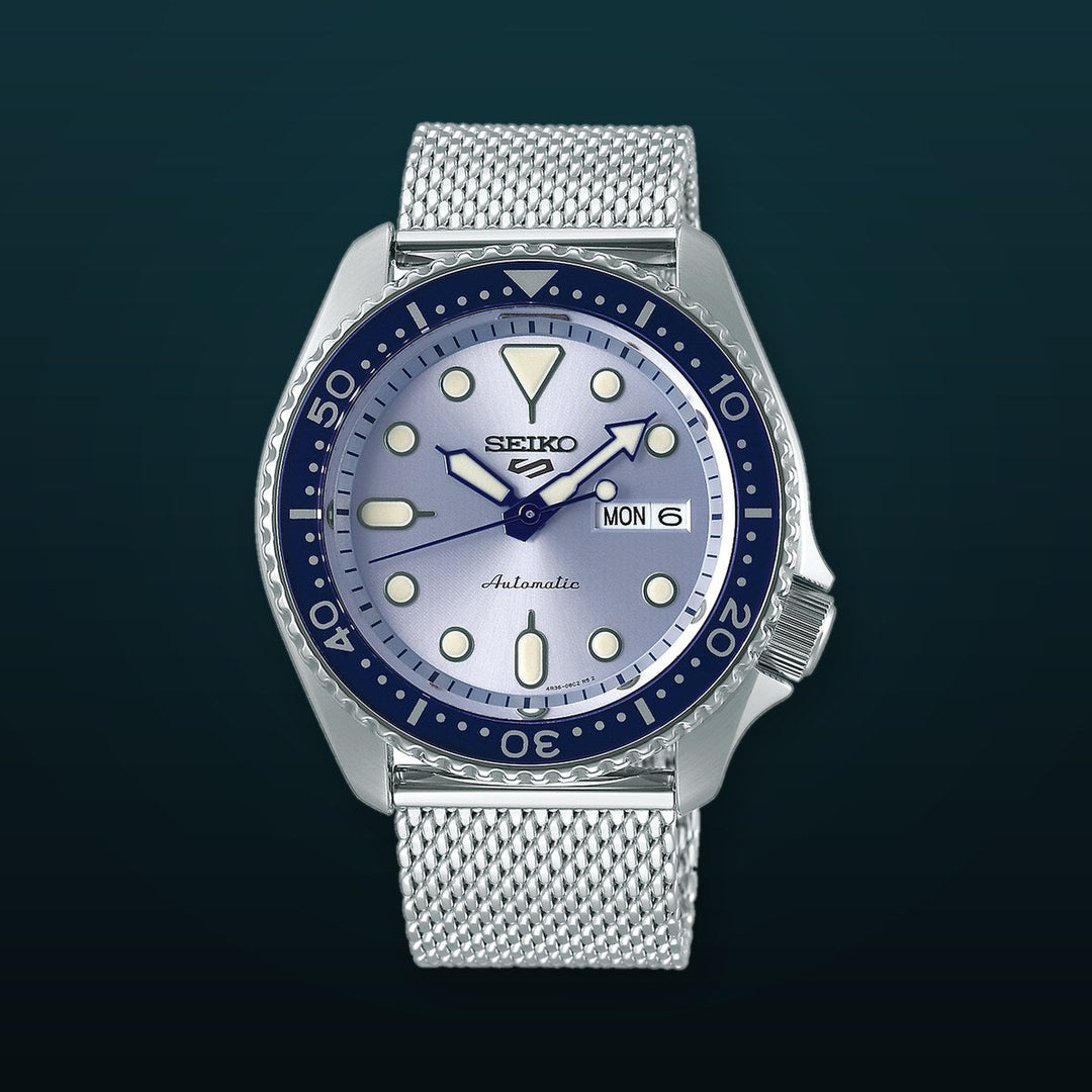 5 Sports SKX Series Blue Dial / Stainless Steel Mesh Bracelet Blue Dial