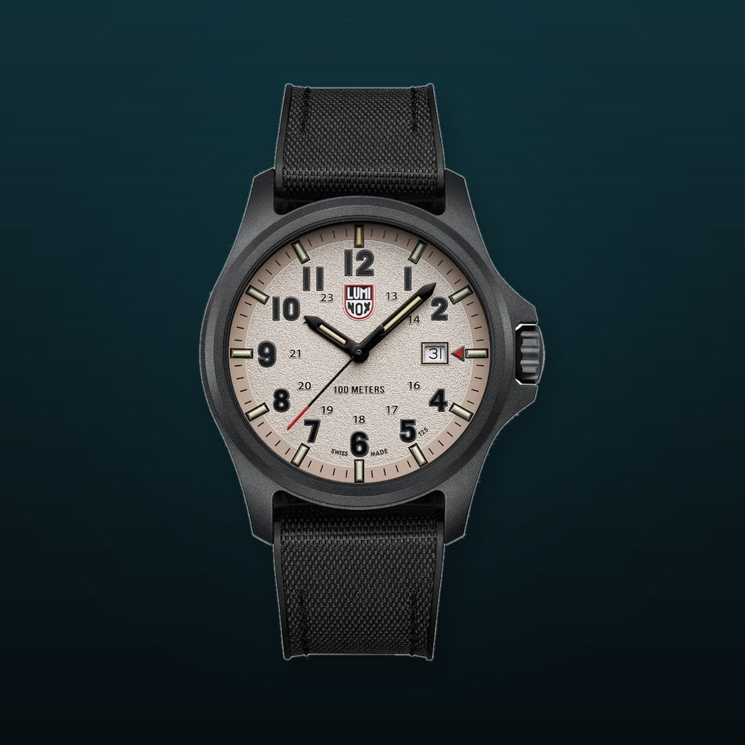 LUMINOX Atacama Field Sand Dial