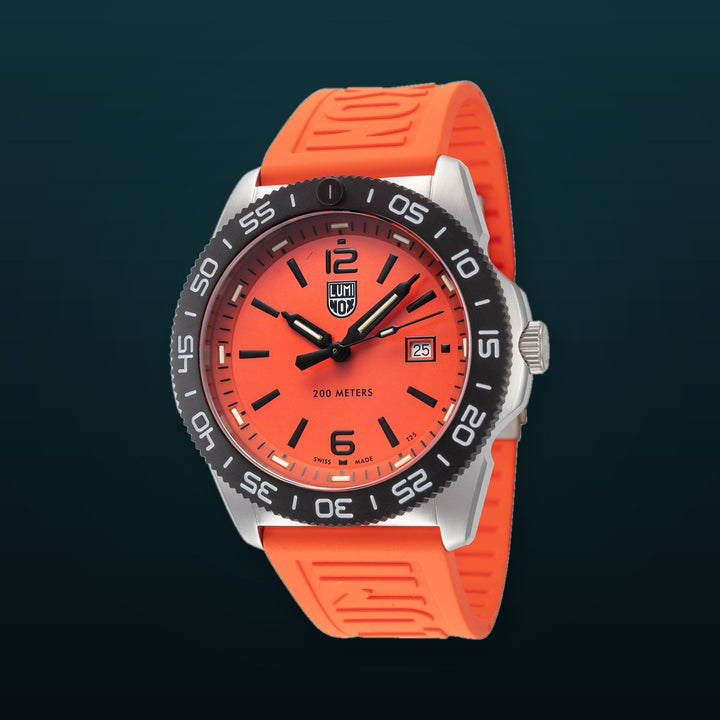 Pacific Diver 44 mm / Orange / Orange Orange Dial
