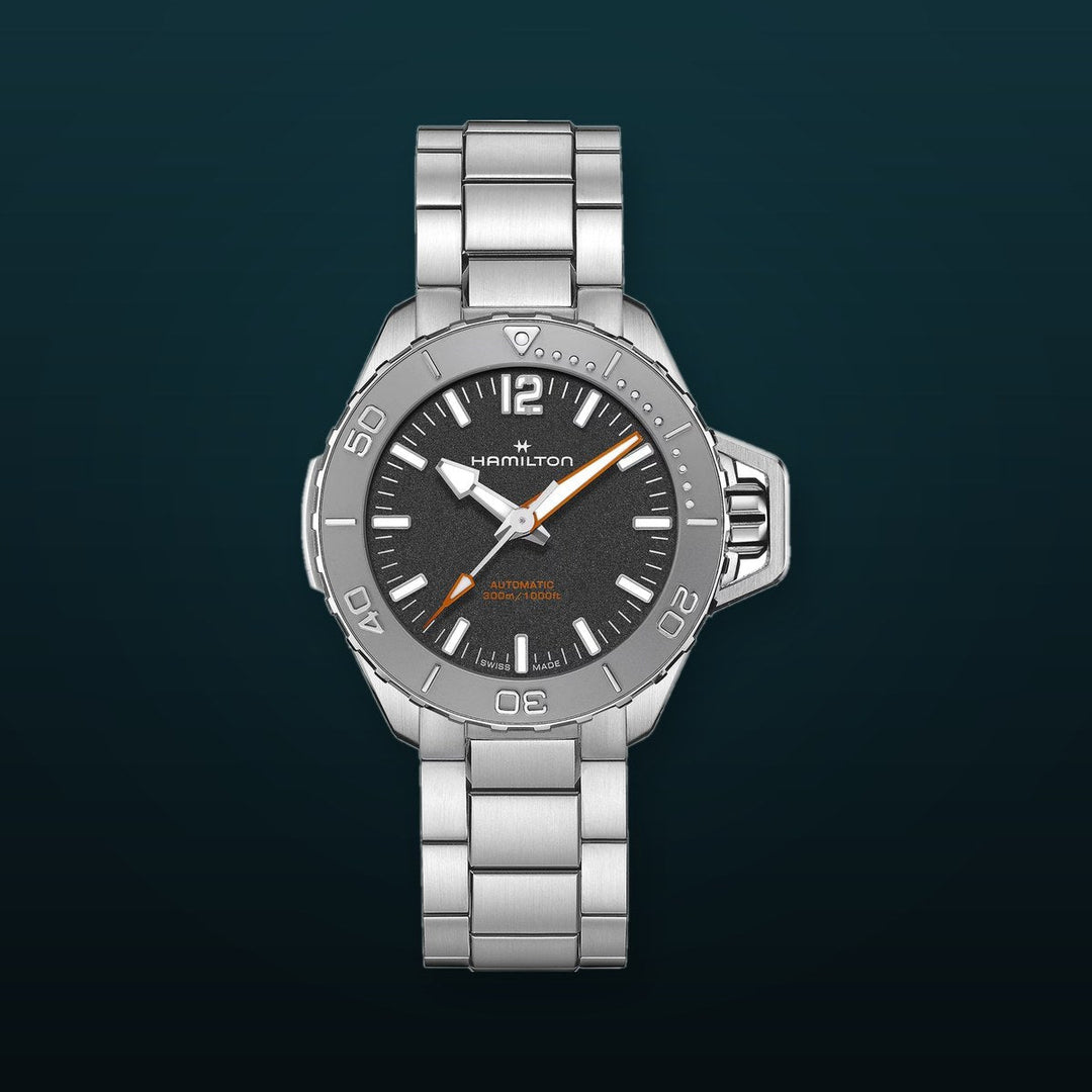 Khaki Navy Silver/SS Black Dial