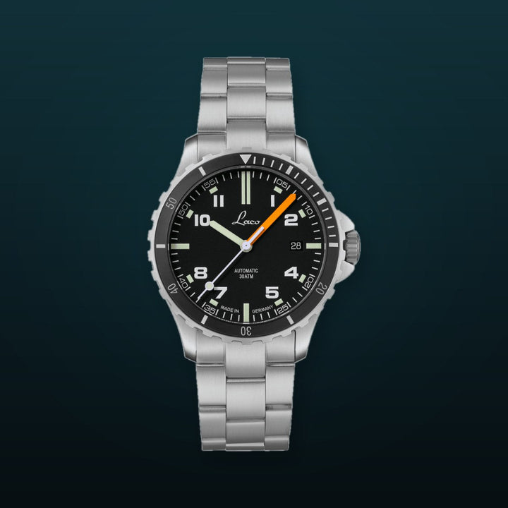 Himalaya 39.MB Stainless Bracelet Black Dial