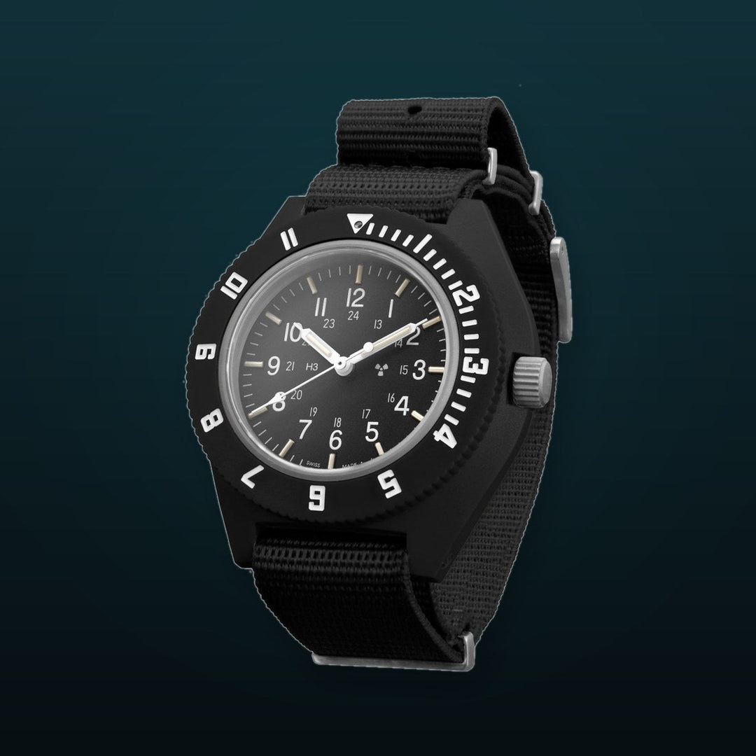 41MM NAV QRTZ Black Sterile/Nylon Black Dial