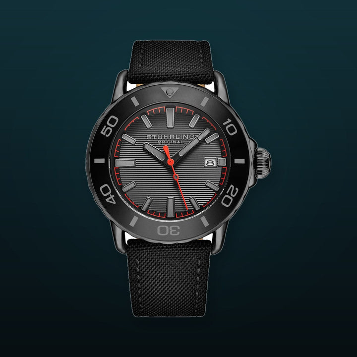 Voyager 4049 44mm Black | Black Dial