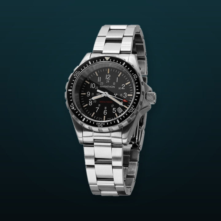 Divers Quartz Black NGM/Steel Bracelet | Matte Black Dial