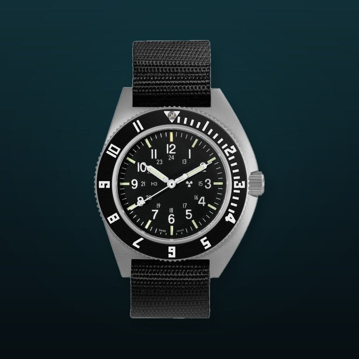 NAV, QUARTZ, SAPH, STE, COL: SS/BKBK NYLON 11" Black Sterile/Nylon | Black Dial