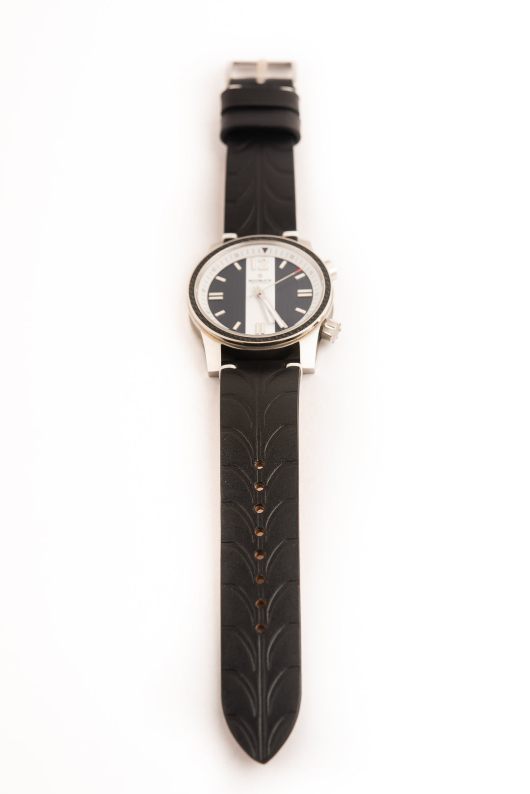 Diviso Tread Black & White Dial