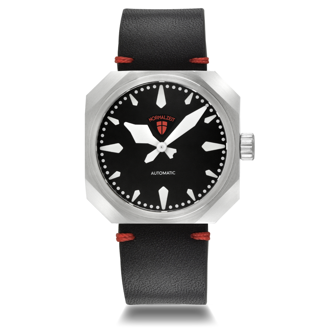 Der Grenadier Stainless Steel / Black Leather Strap | Black Dial