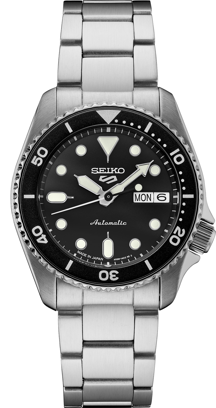 5 Sports SKX Series Mid-Size Black Dial / Stainless Steel Bracelet Black Dial