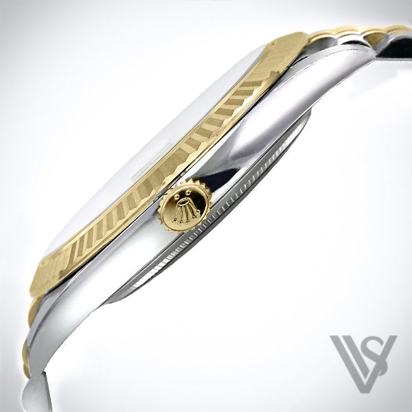 Rolex - Datejust - 41mm Black Diamond Dial 18K Yellow Gold Fluted Bezel Yellow Gold/Steel Oyster Bracelet Men's Watch